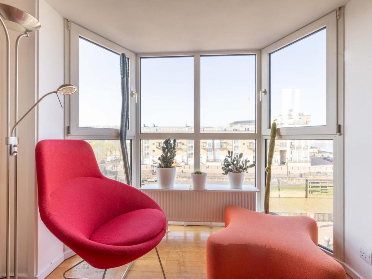 Sunny Maisonette With Views Over Canary Wharf, Londýn Exteriér fotografie