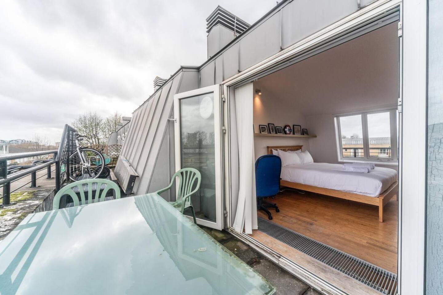 Sunny Maisonette With Views Over Canary Wharf, Londýn Exteriér fotografie