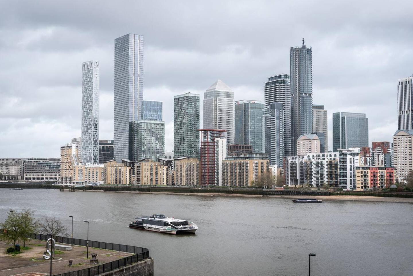Sunny Maisonette With Views Over Canary Wharf, Londýn Exteriér fotografie